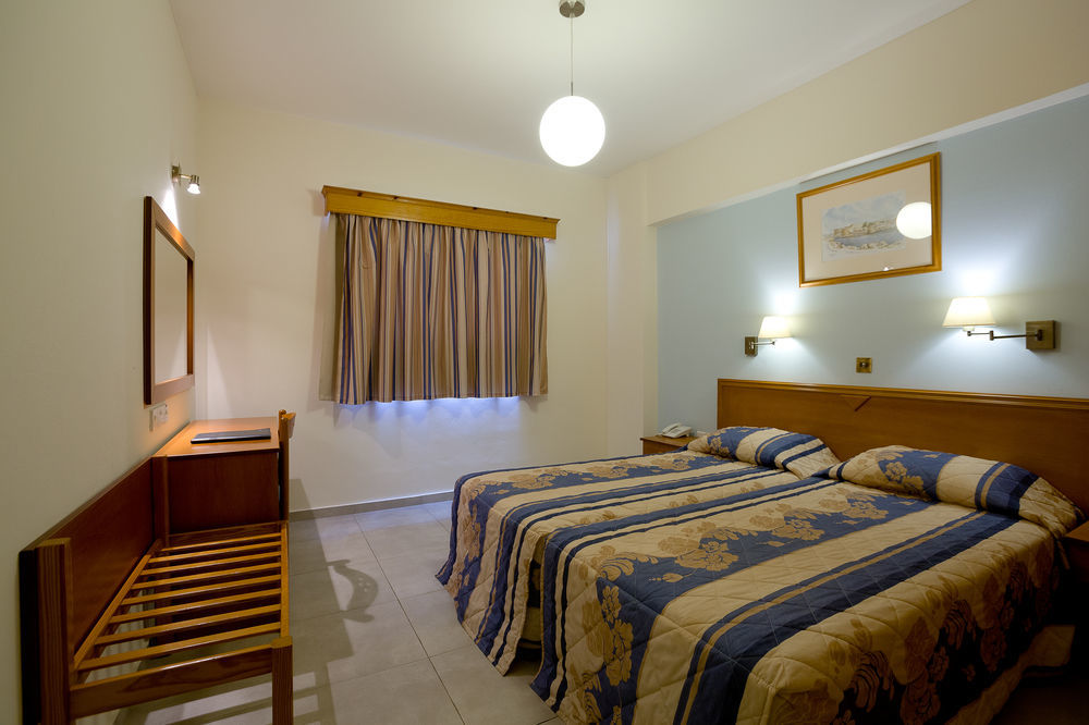 Kefalos - Damon Hotel Apartments Paphos Extérieur photo